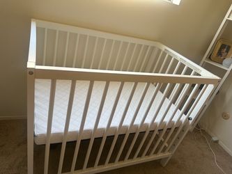 Graco mini crib