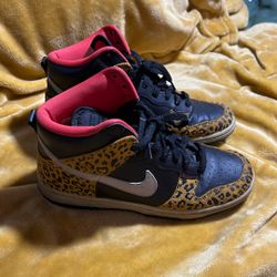 Nike Leopard