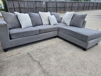 BEAUTIFULL SECTIONAL VERY GOOD CONDITION