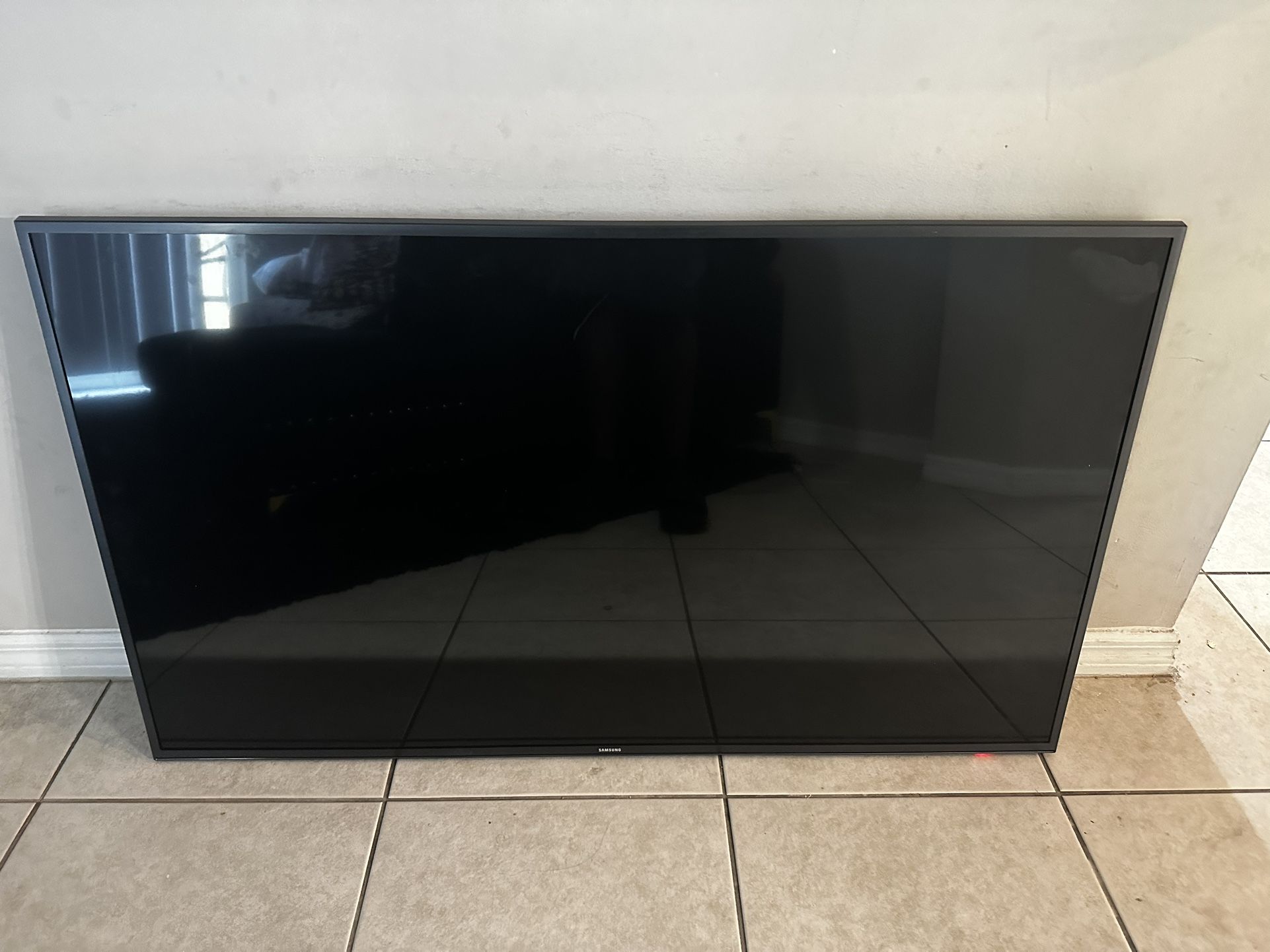 Samsung UN55JS7000 55-Inch 4K Ultra HD Smart LED TV