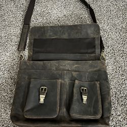 18in Leather Messenger Bag