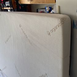 Like New RV Mattress 6”x55”x67”