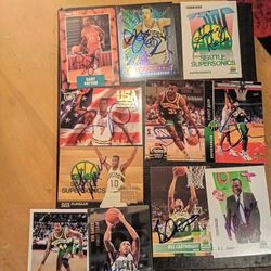 Lot autographed Sonics cards