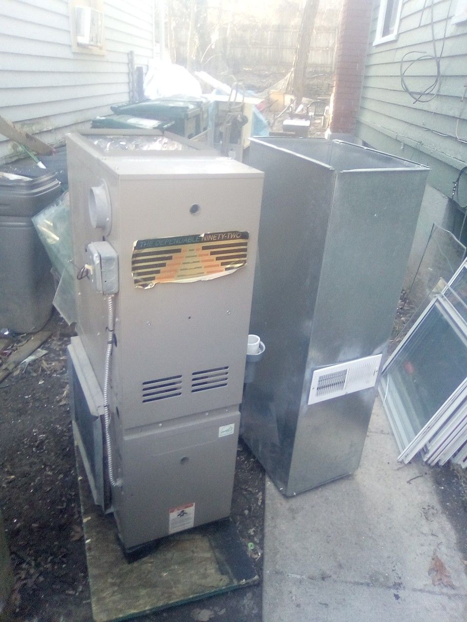 Janitrol made by Goodman 60,000 btu furnace for Sale in Cincinnati, OH