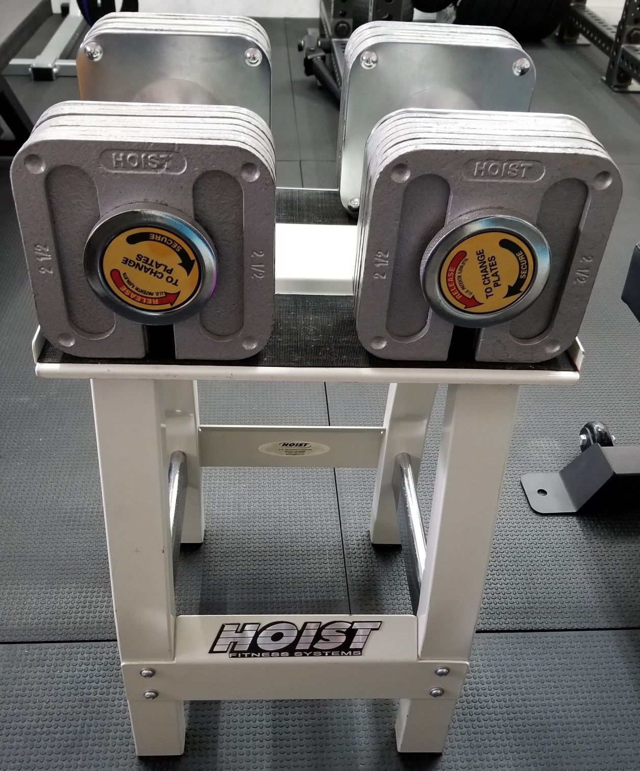 Hoist Adjustable Dumbbells with Stand