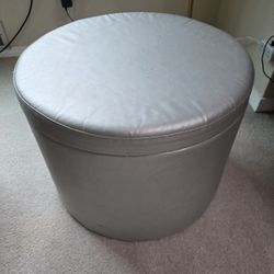 Round Storage Ottoman, Light Gray / Silver