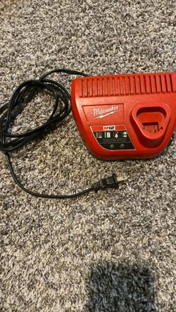 Milwaukee M12 Battery Charger 