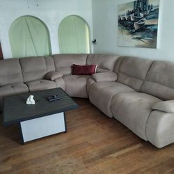 Beautiful Electric Reclining Curve Sectional