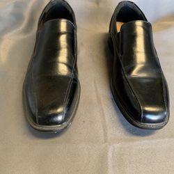 Dress shoes men’s   9 1/2 Wide