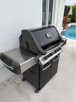 Napoleon Prestige 500 RISB Stainless Steel Gas Grill