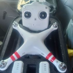 DJI Drone (MISSING PROPELLERS)