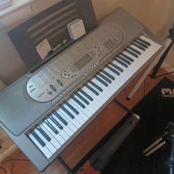 Keyboard W/Stand