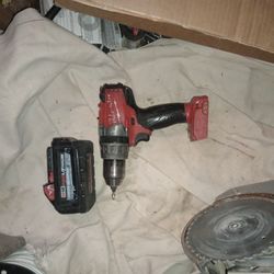Milwaukee 1/2  Drill /Driver Cat No 2706 With M18 Xc6. 0  6.0 Ah Battery Pack Red Lithium  Fuel Battery