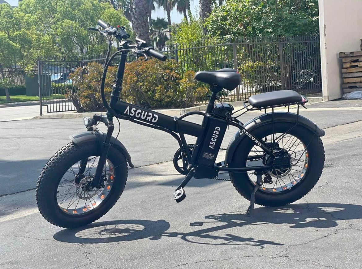 Sale! 👍 Electric Bike 🚲 black