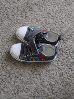 Toddler shoes size 26