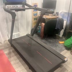 Peloton Tread