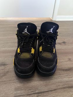Men’s Jordan 4 retro thunder