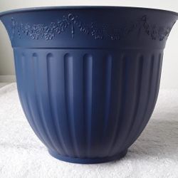Listo Planter (Plant or flower pot)