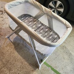 MiClassic Portable Bassinet