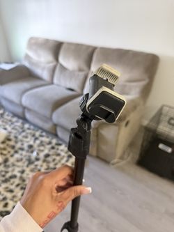 Adjustable Tripod For Phones And Cameras 