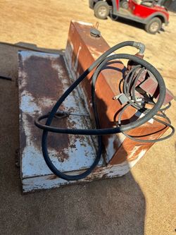 Fuel tank, diesel tank (sell as is )