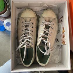 Grey Converse 