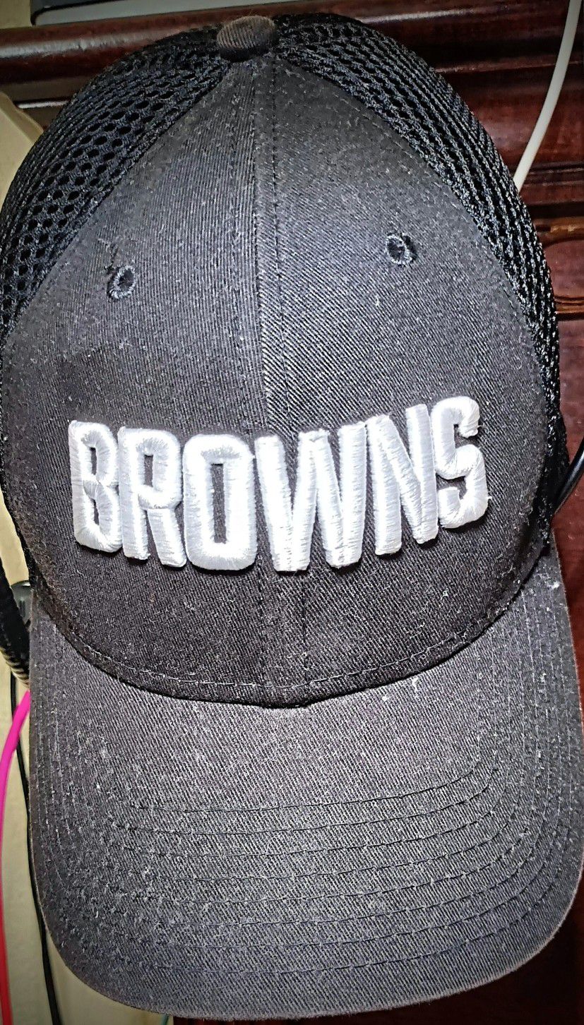 BROWNS CAP
