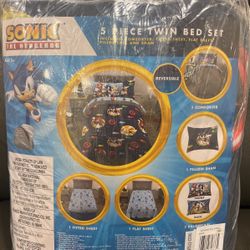 Sonic 5 Piece Bedroom Set Brand New 