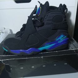 Air Jordan 8 Retro Men Size 9.5  W/Box