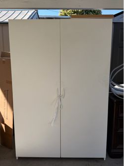 IKEA - Wardrobe (BOSTRAK)