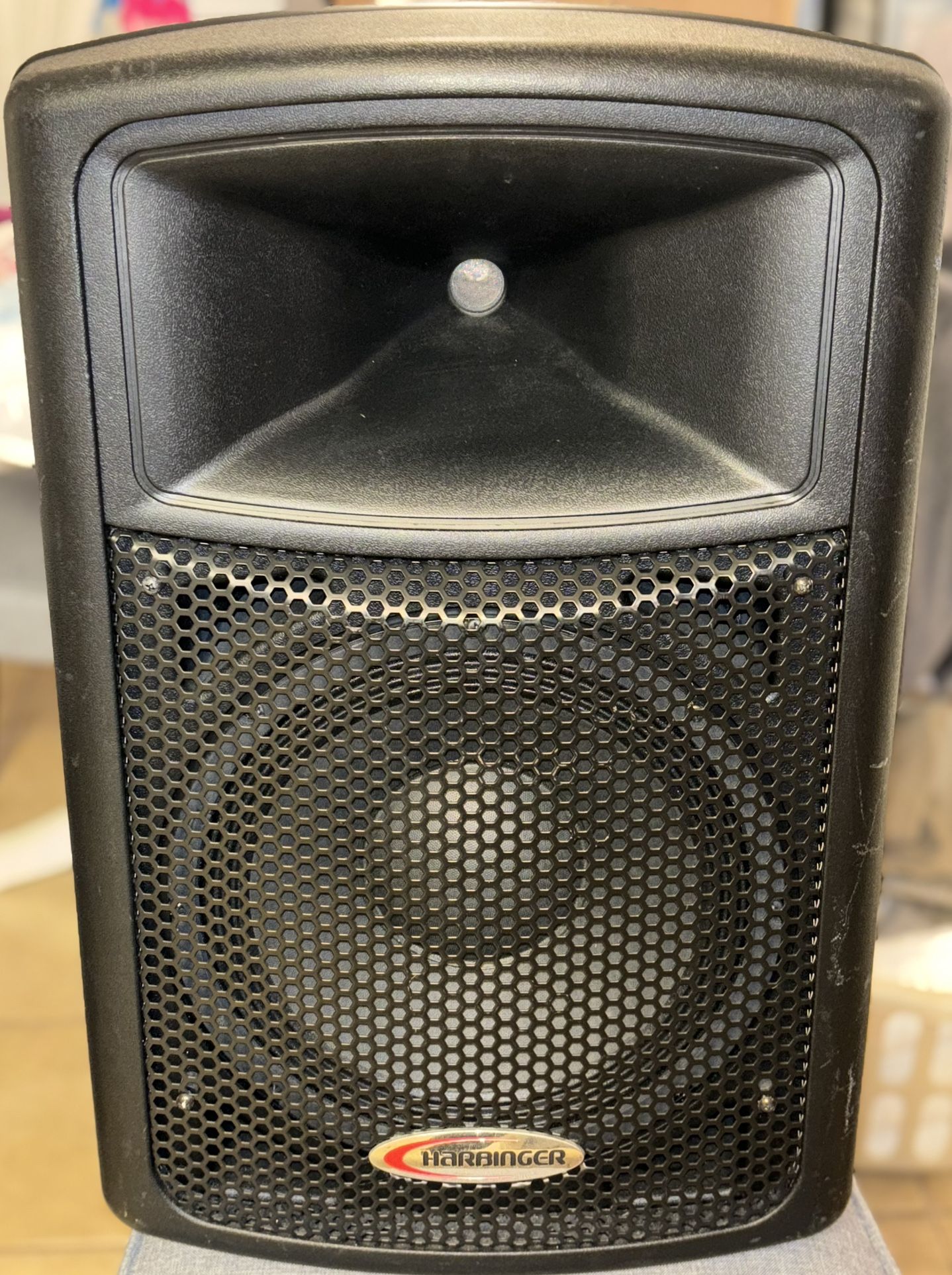 Two HARBINGER Aps 12” Active powered Speakers
