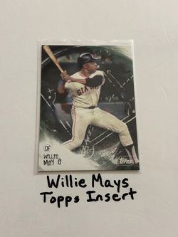 Willie Mays San Francisco Giants Hall of Fame Centerfielder Topps Short Print Insert Card.