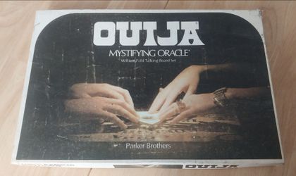 Vintage COMPLETE 1972 QUIJA board game in the box
