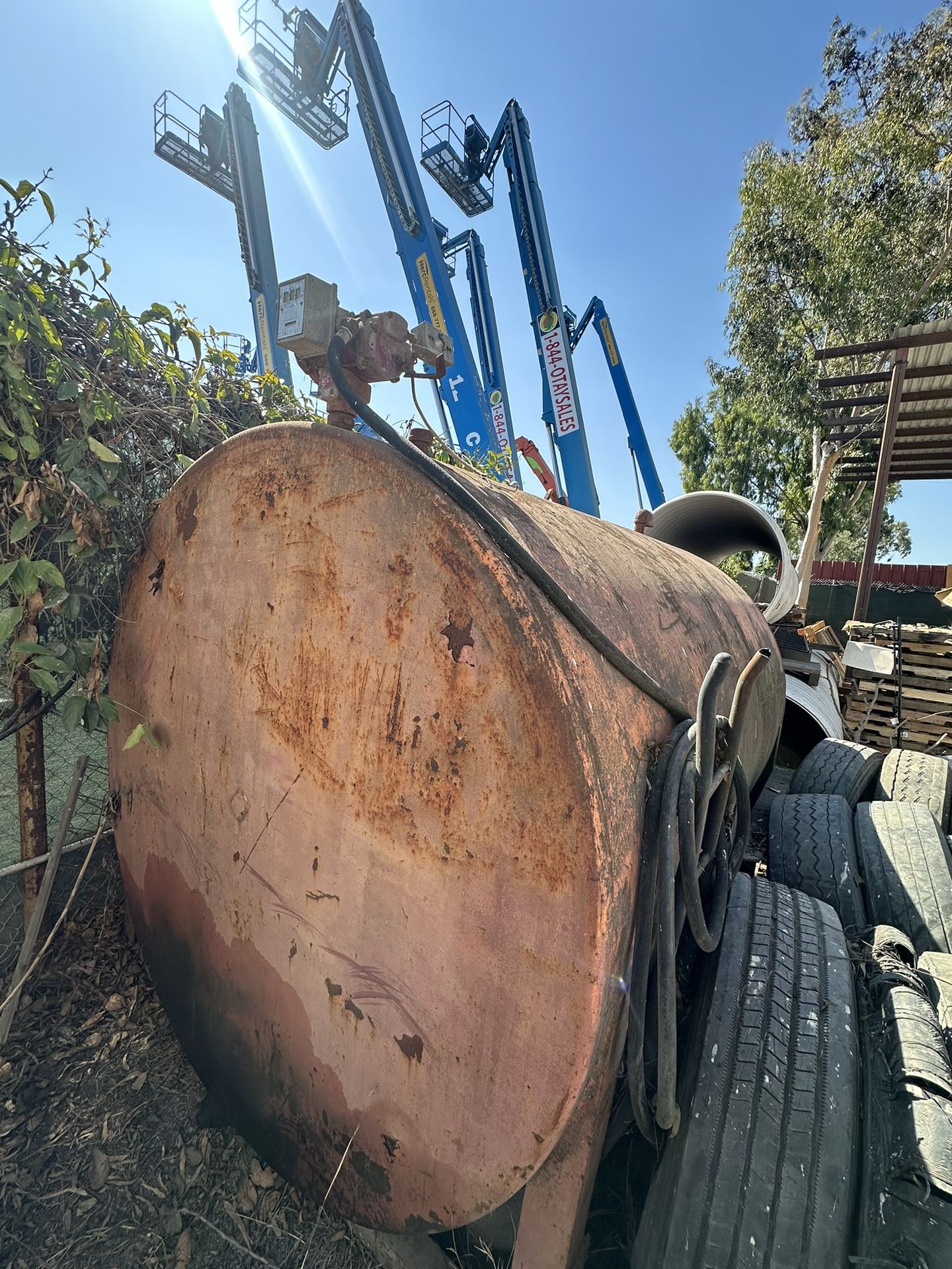 Diesel Tank 1000 Gal