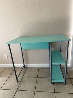 Desk (mint green)