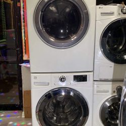 Kenmore Washer And Gas Dryer Set For $680