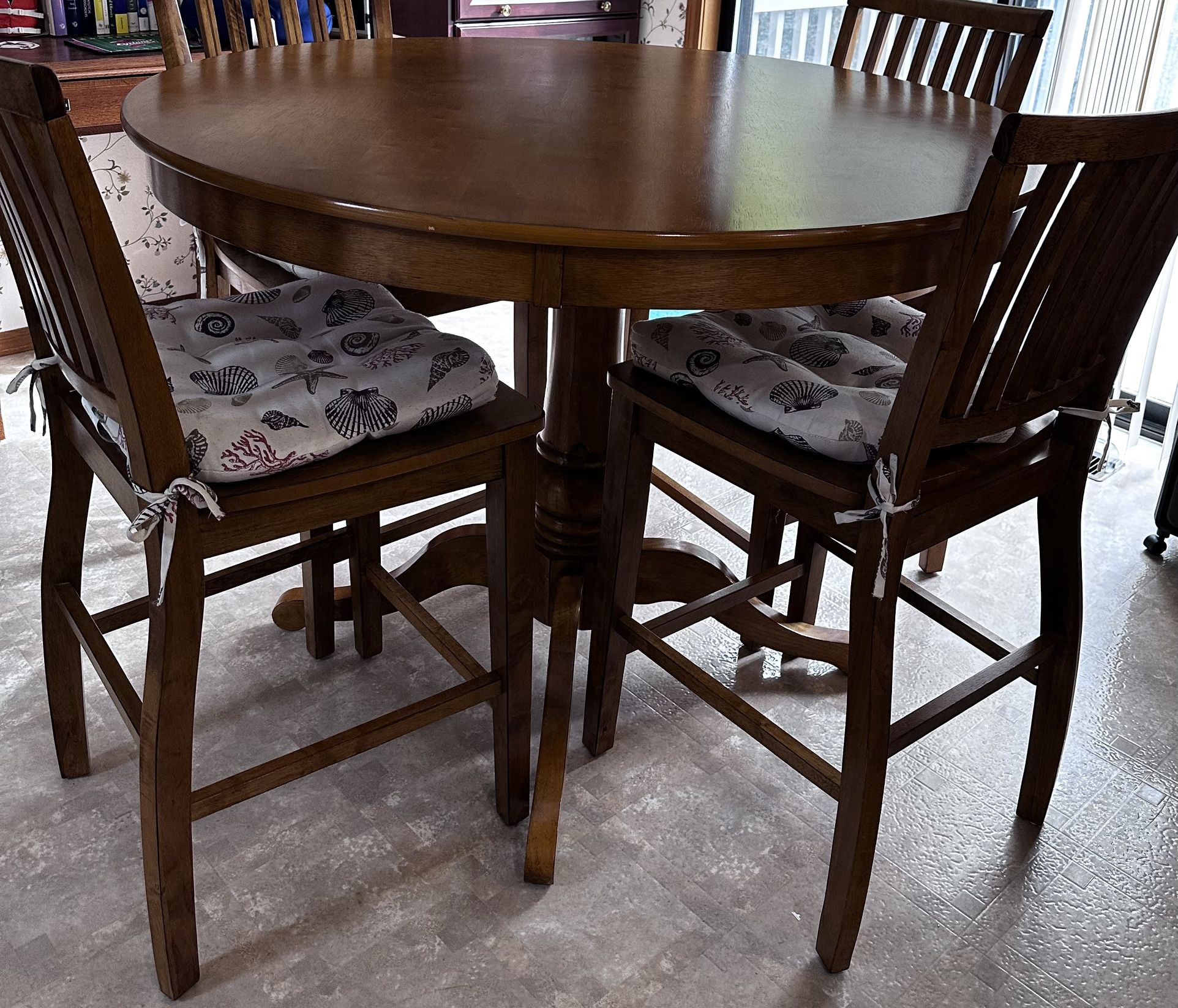 Kitchen Table with 4 Chairs
