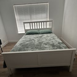 Queen bed Frame With Mattress