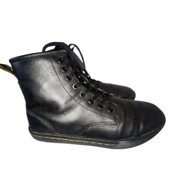 WOMENS Dr. MARTENS SHERIDAN BLACK LEATHER 8 Eye Boots! Size 7

