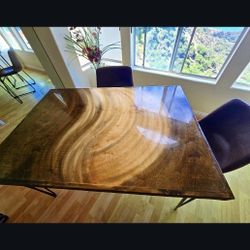Stunning E Swirl Dining Table 