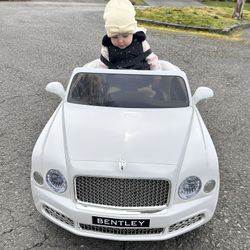 Aosom Bentley Mulsanne 12V Ride on Car
