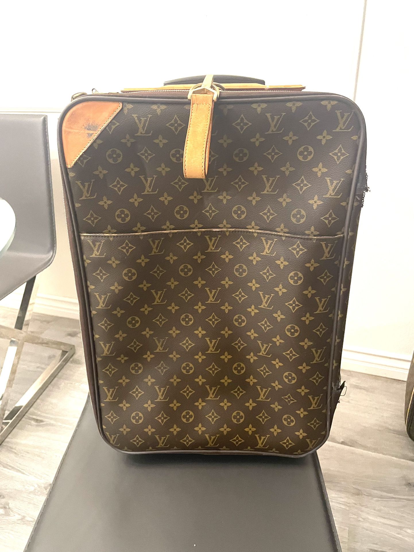 Louis Vuitton Wheels/Rolling Luggage for sale