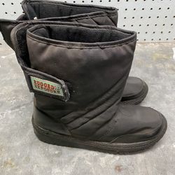 Children’s snow boots size 5