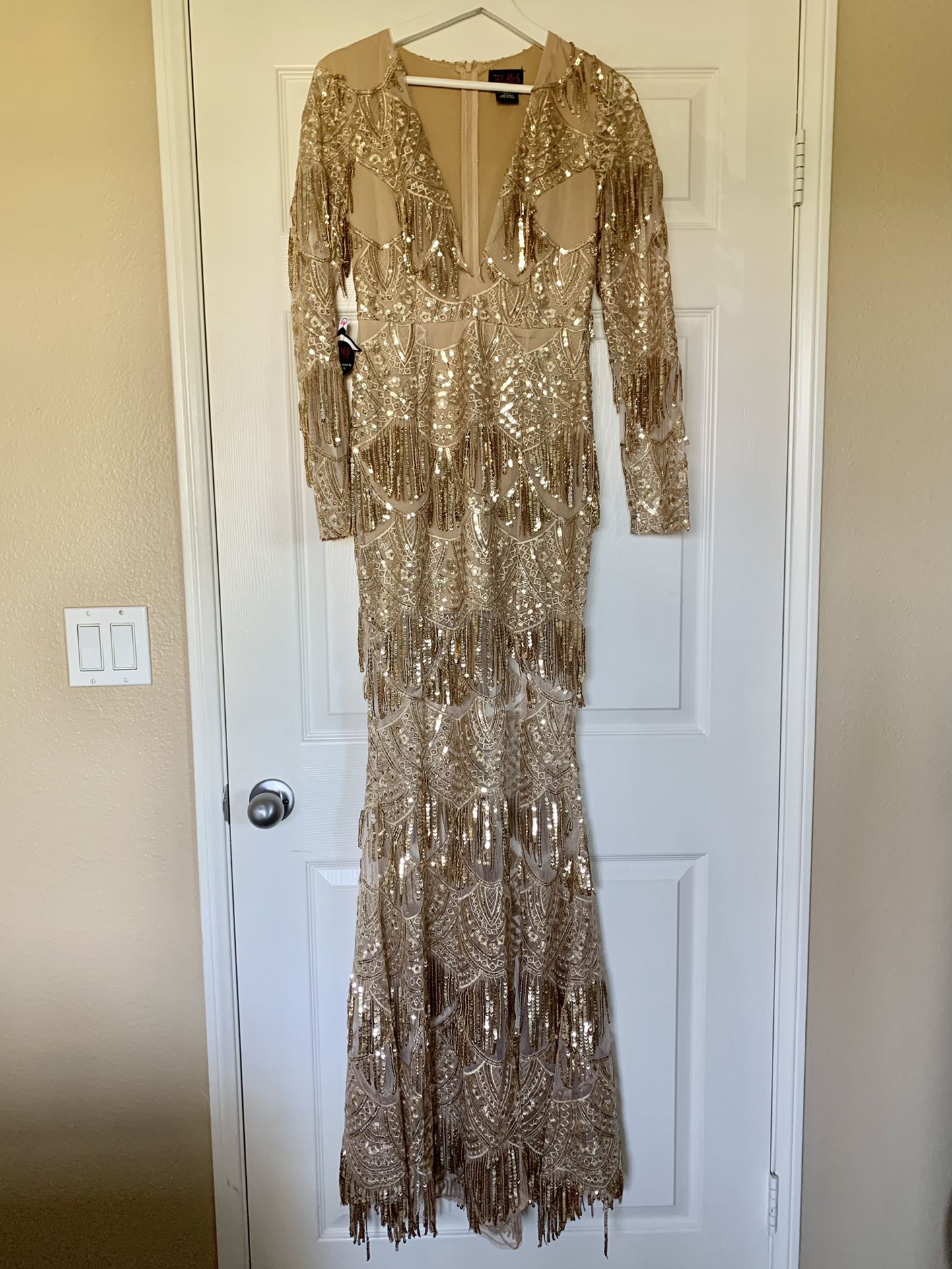 NEW Gold Women’s Evening Gown SIZE 2