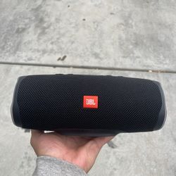 JBL Charge 4 Speaker