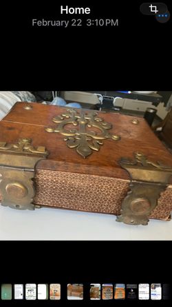 1690 Bible Hallmarked in metal Fluer de L