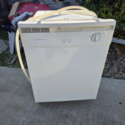 Frigidaire Dish Washer