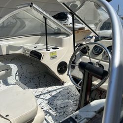 Bayliner boat