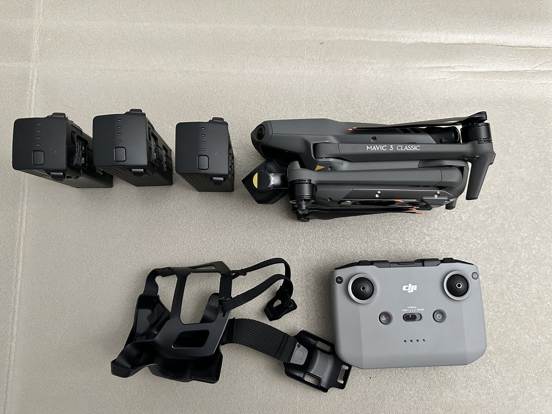 DJI Mavic 3 Classic Fly More Combo