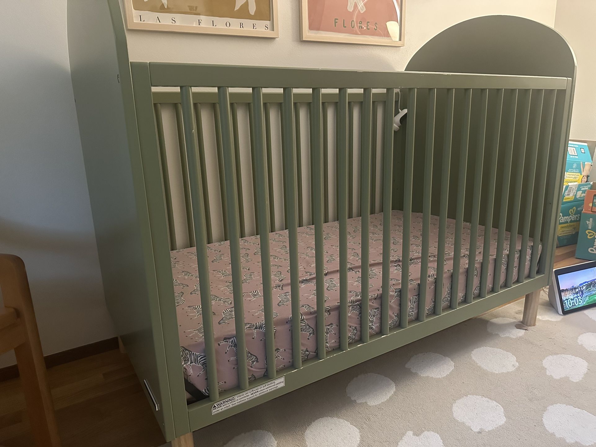 4 In 1 Crib With Mattress And Sheet